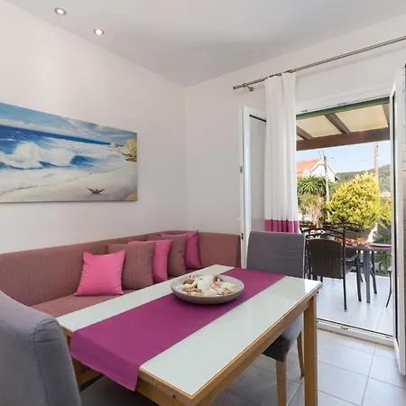 Garden Agios Stefanos Corfu Tatil Evi