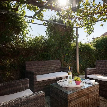בית נופש Garden Agios Stefanos Corfu