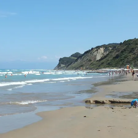 Garden Agios Stefanos Corfu بيت للعطل *