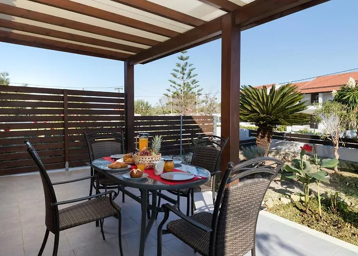 Garden Agios Stefanos Corfu Агиос Стефанос
